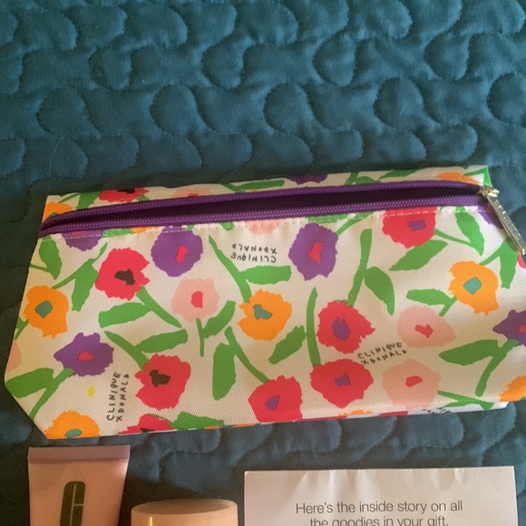 Clinique bundle - Picture 2 of 4